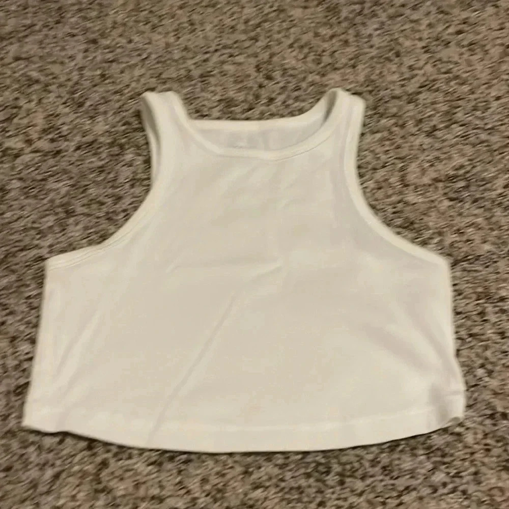 Tank top size medium